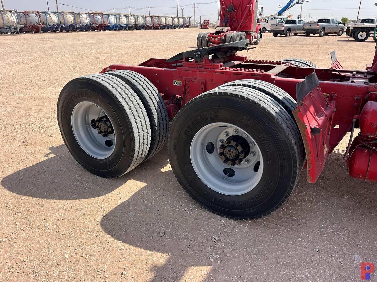 Used 2011 KENWORTH T800 T/A SLEEPER HAUL TRUCK