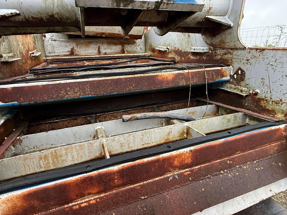 Used 2007 NOV BRANDT COBRA 3-PANEL 95” X 66” X 63” SHALE SHAKER & (1) PARTS SHALE SHAKER