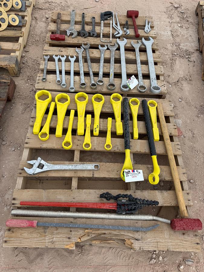 Used (2) PALLETS OF HAND TOOLS
