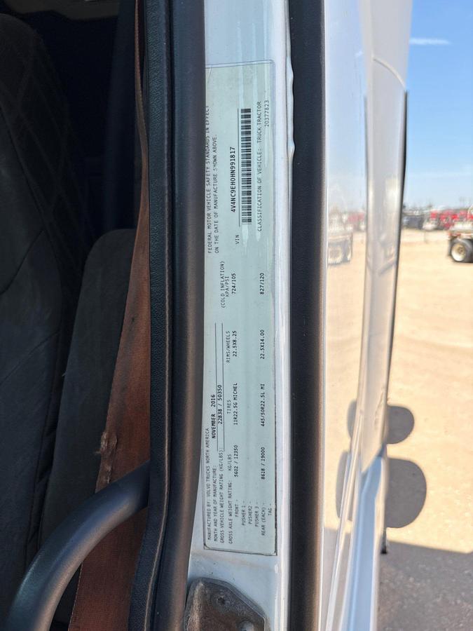 Used 2017 VOLVO VNL T/A SLEEPER HAUL TRUCK, INOP.