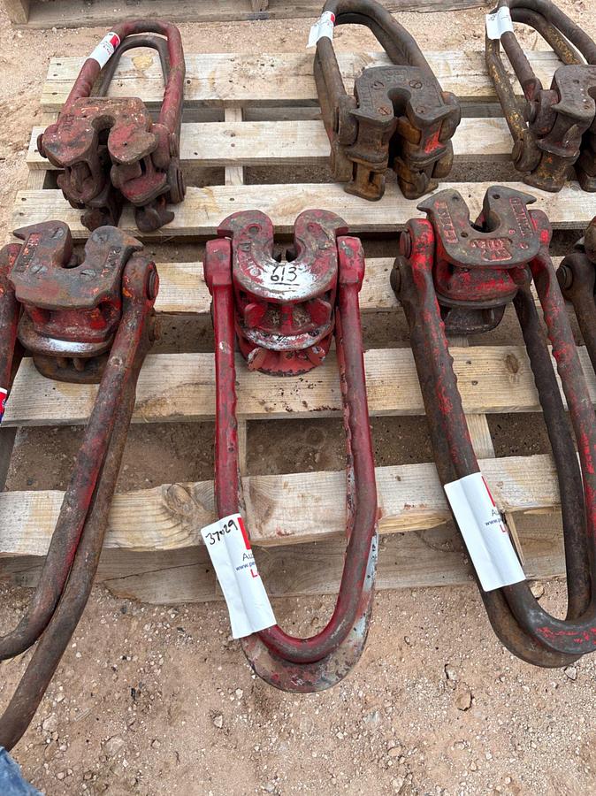 Used (2) BJ 7/8”-1” rod elevators