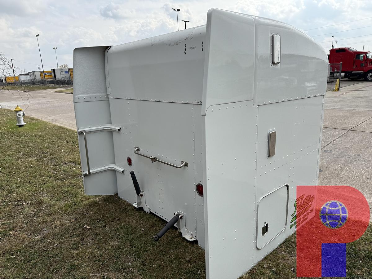 Used 63” PETERBILT SLEEPER W/ AIR RIDE COMPONENTS