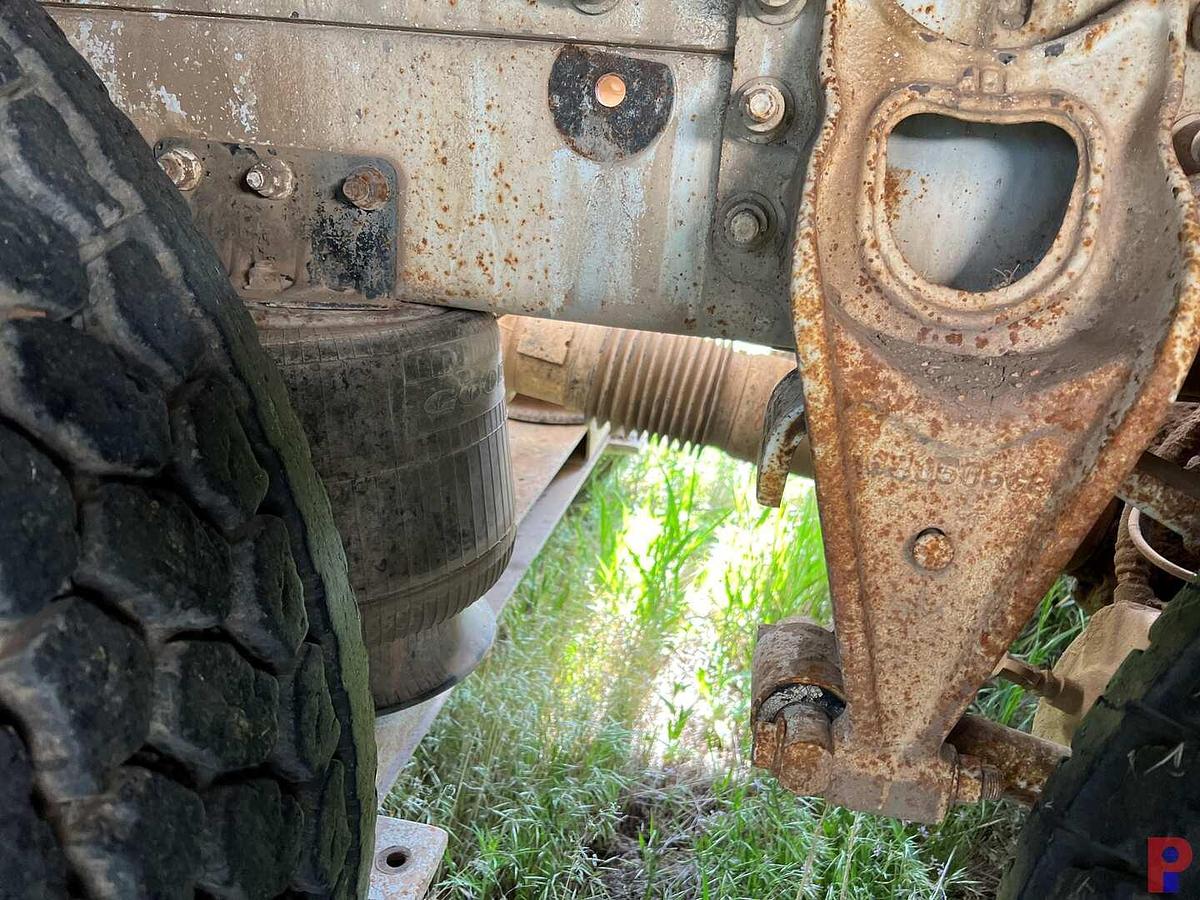 Used 1999 INTERNATIONAL  9400 T/A CEMENT PUMP TRUCK