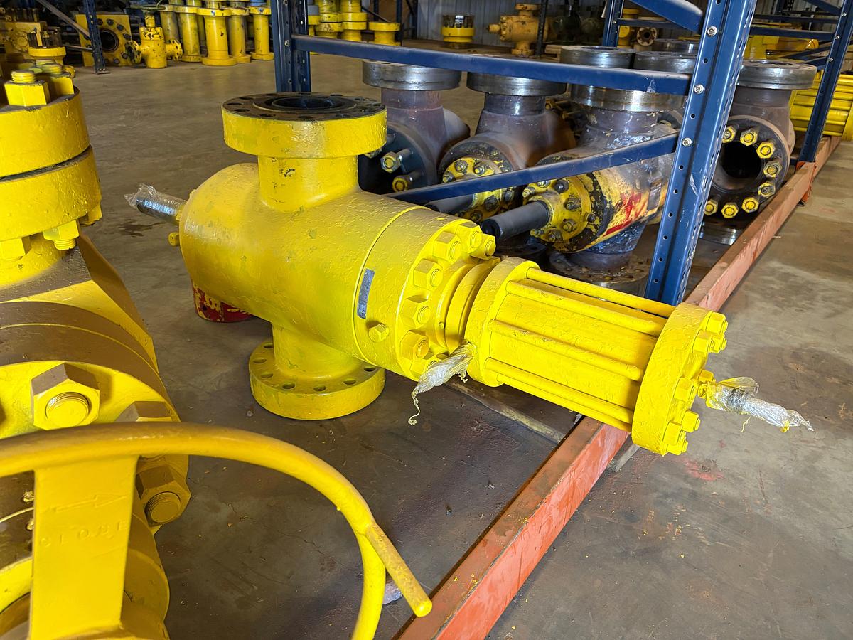 Used (4x$) 5” 10K frac valves