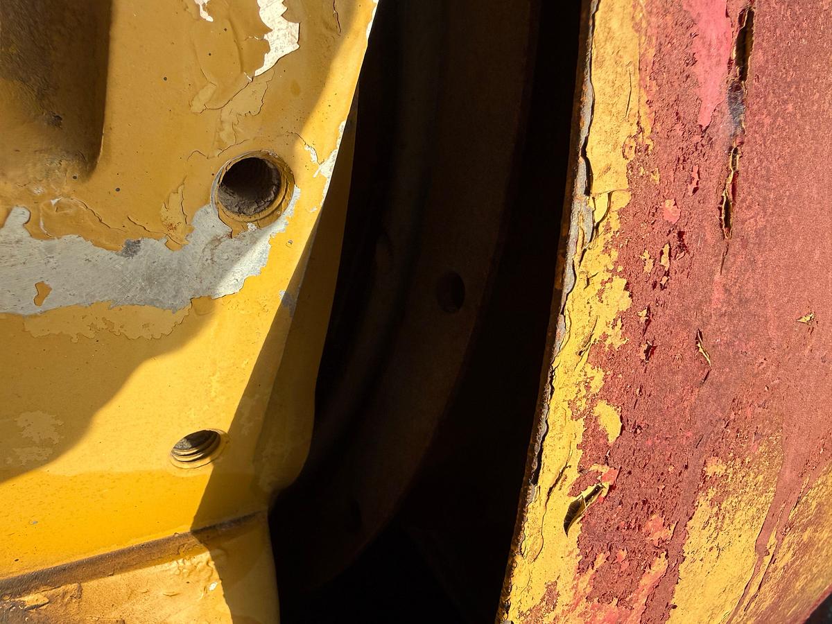 Used CATERPILLAR D3406 DIESEL ENGINE W/ 18” AIRFLEX CLUTCH, JACK SHAFT 10-GROOVE SHEAVE, & RADIATOR, SKIDDED