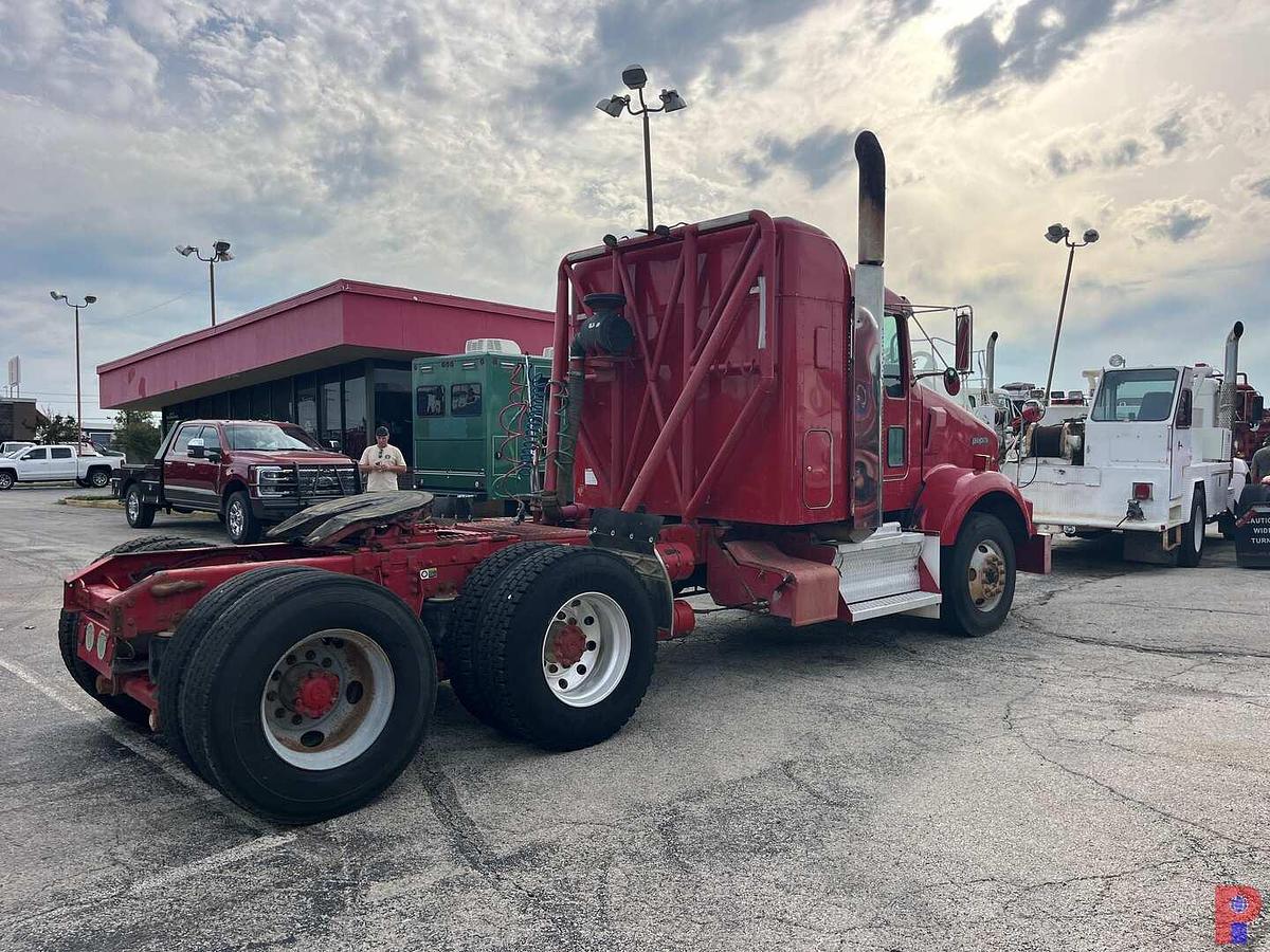 Used 2008 KENWORTH T800 T/A 36” SLEEPER TRUCK