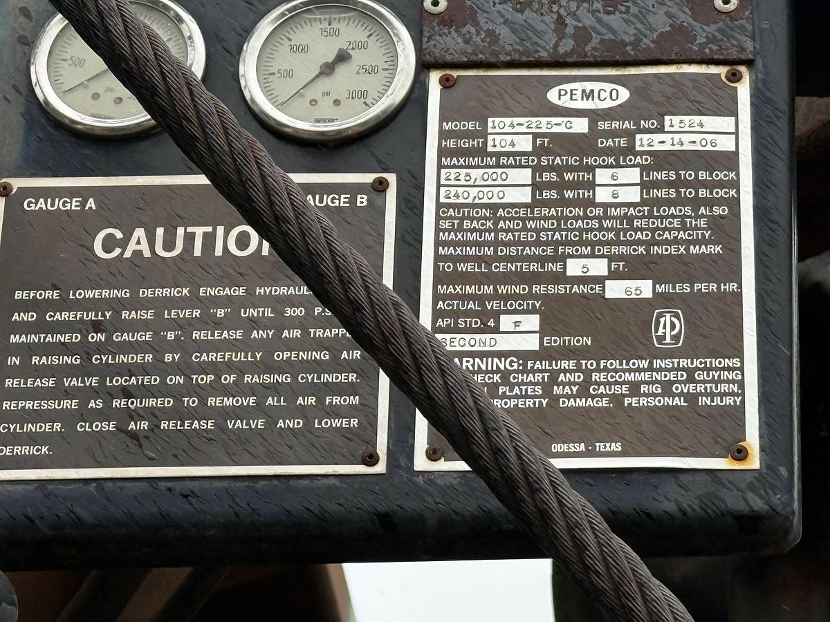 Used 2006 TAYLOR C500 DD 104'-240K 5-AXLE WELL SERVICE WORKOVER RIG