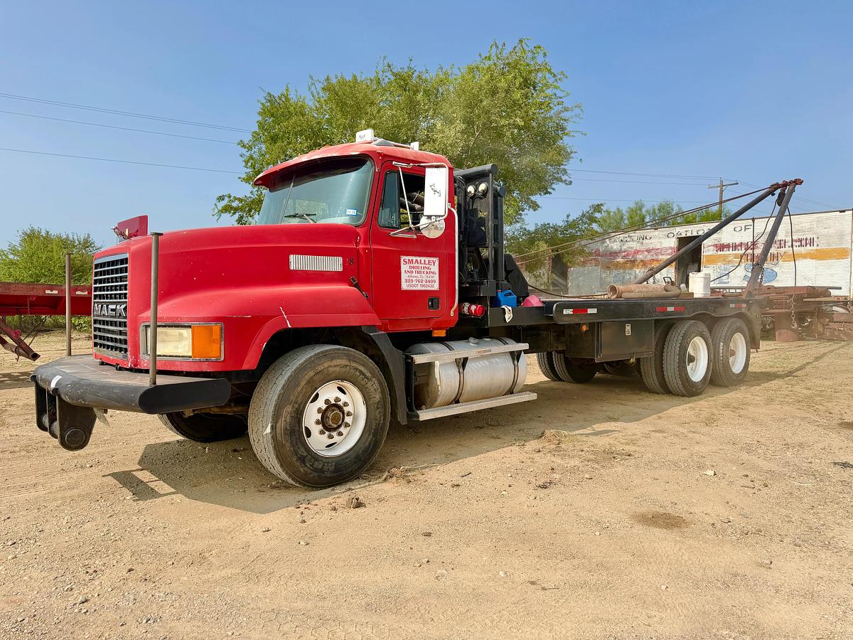 Used 1999 MACK CH612 T/A DAYCAB GIN POLE TRUCK