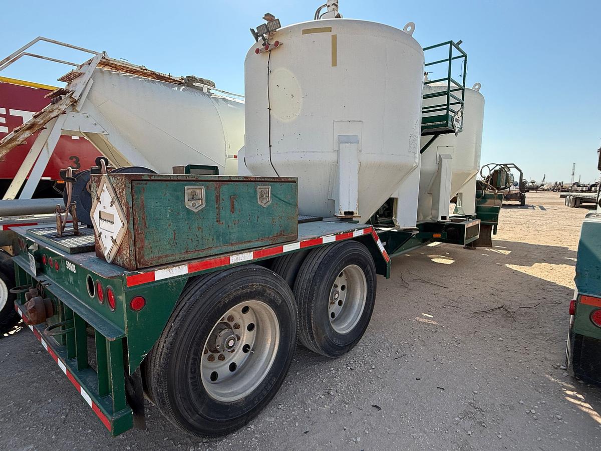 Used 2010 FREEMYER T/A 2-POD DRY BULK TANK TRAILER