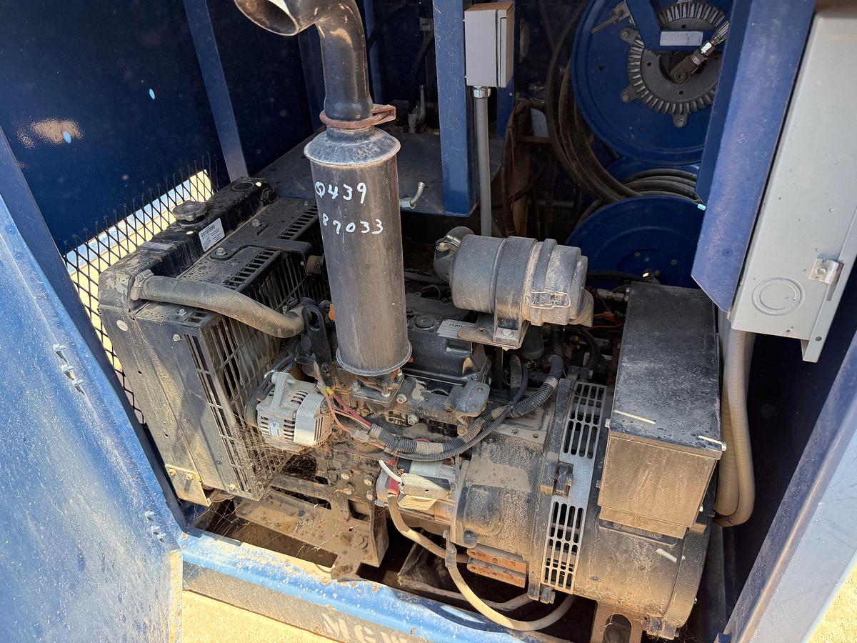 Used SELF CONTAINED 20K WP GREASE INJECTION UNIT COMBO P/B 8.4-KW ISUZU DIESEL GENERATOR