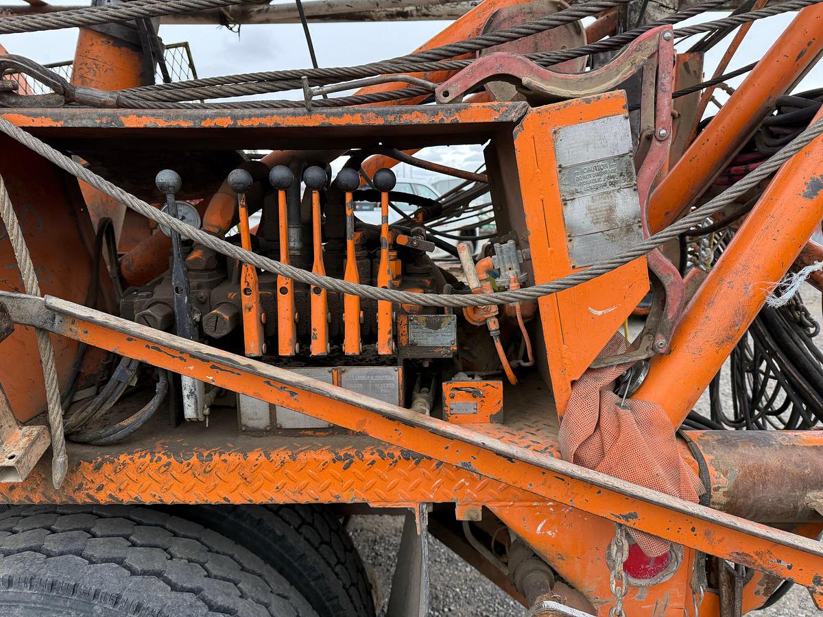 Used 1984 FRANKS MOBILRIG 300 1287/160 DD 96’-215K 4-AXLE WELL SERVICE WORKOVER RIG