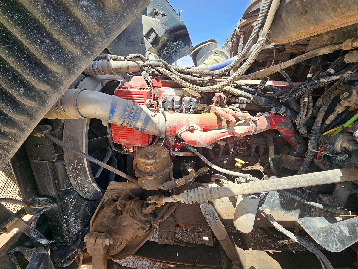 Used 2011 PETERBILT 387 T/A SLEEPER HAUL TRUCK (INOPERABLE)