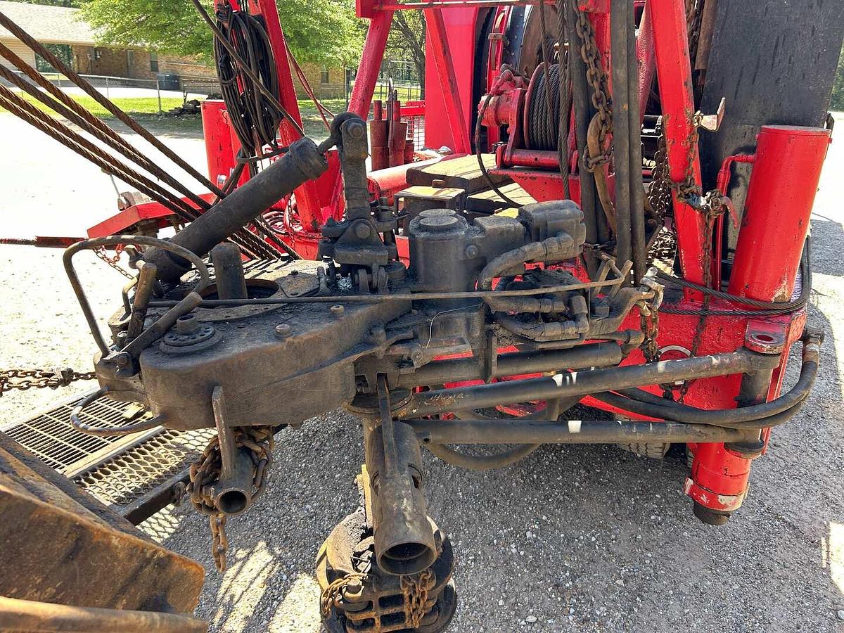 Used FRANKS 658 DD 67'-65,000 13-5/8" X 11" SINGLE POLE WELL SERVICE WORKOVER RIG