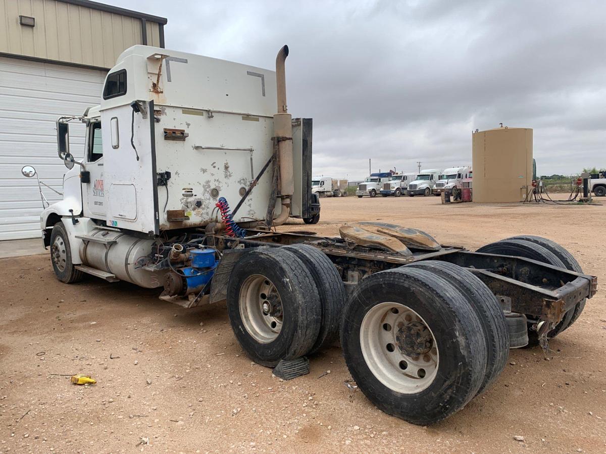 Used 2005 INTERNATIONAL 9400i Sleep Truck