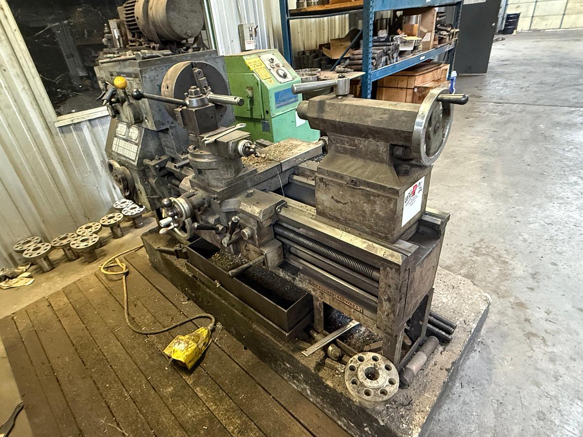 Used STANDARD-MODERN TOOL CO. MODEL 41570 26”x30” BENCH LATHE