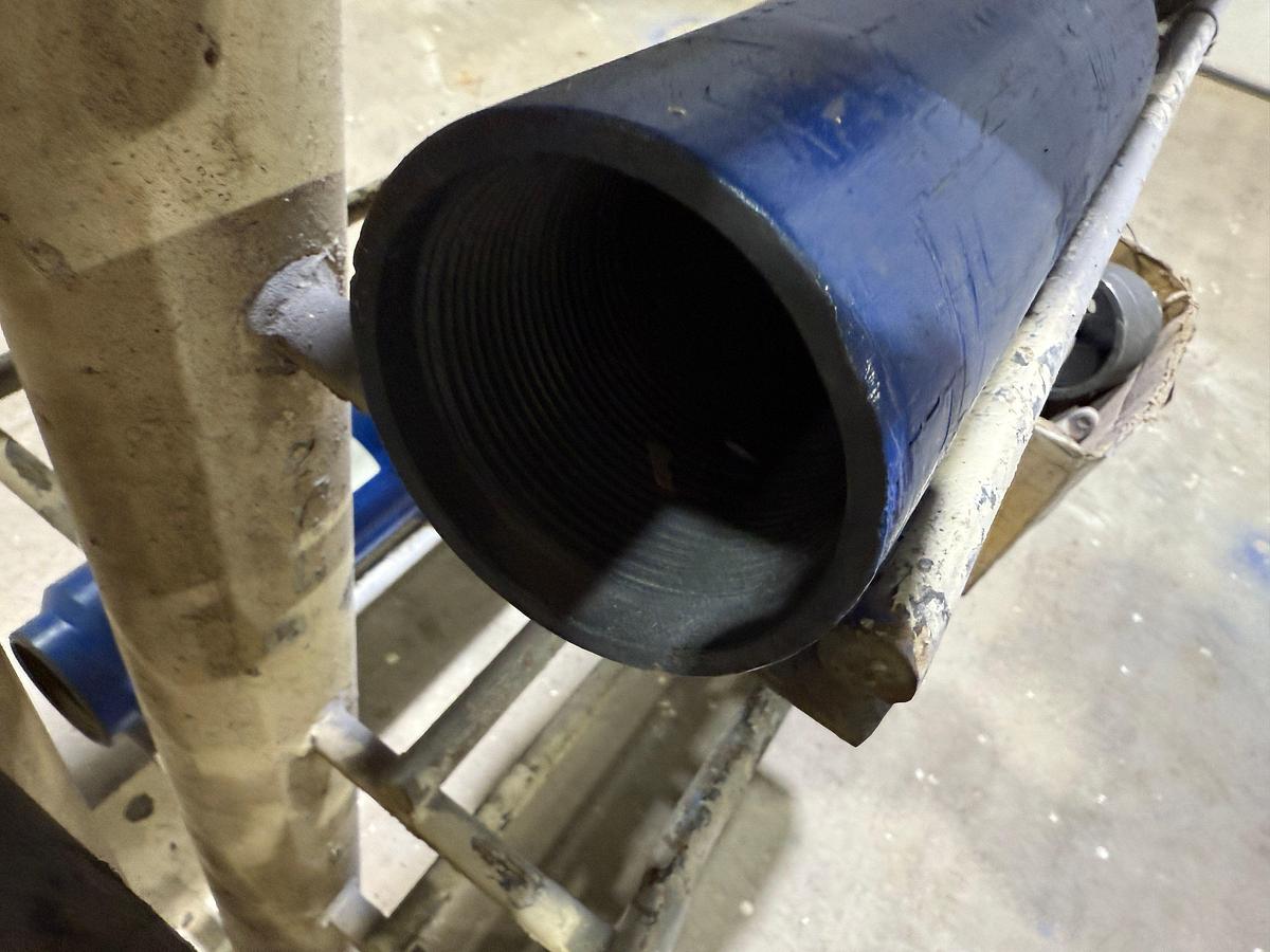 Used (10 X $) 2-7/8 REG FLAPPER VALVE & BOX OF 2-3/8 - 2-7/8 FLAPPER ASSEMBLIES