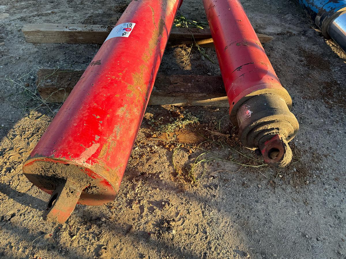 Used (4) ASSORTED HYDRAULIC RAISING RAMS F/ WELL SERVICE RIGS