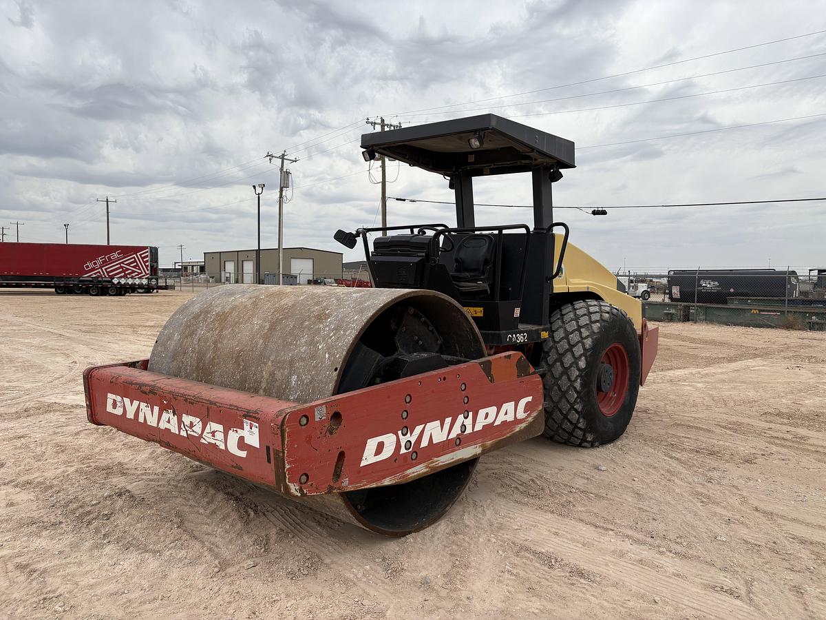 Used 2012 DYNAPAC CA362D VIBRATORY SMOOTH DRUM ROLLER
