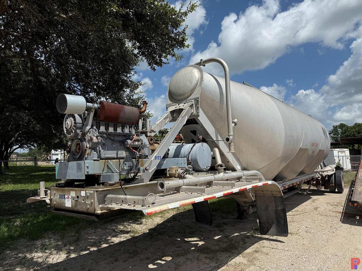 Used 2014 TRAIL KING 1350 CF T/A SELF-CONTAINED DRY BULK CEMENT TRAILER