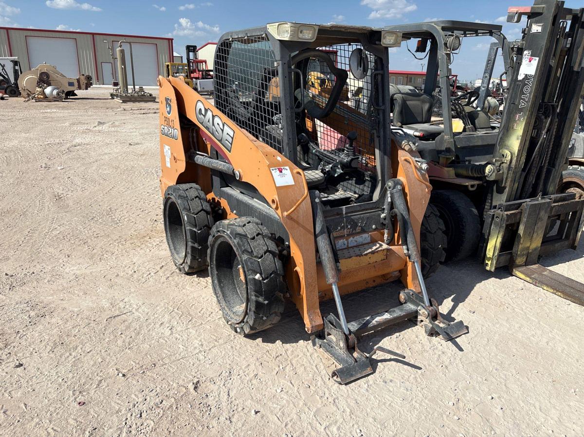 Used CASE SR210 SKID STEER LOADER