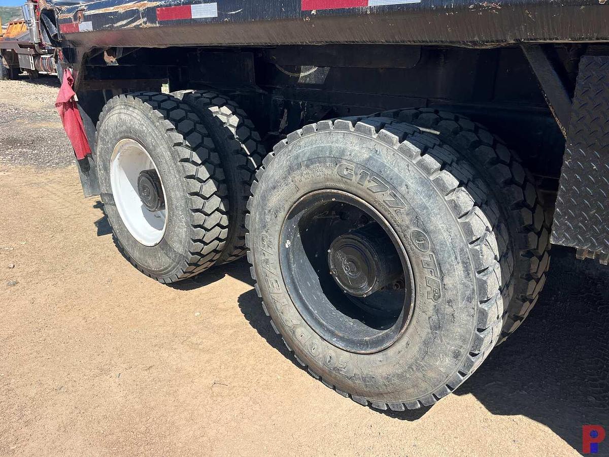 Used 2001 KENWORTH C500 TANDEM STEER HYD. WINCH TRUCK