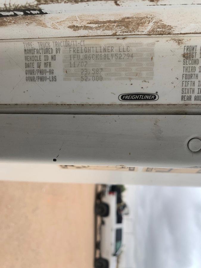 Used 2008 FREIGHTLINER COLUMBIA 120