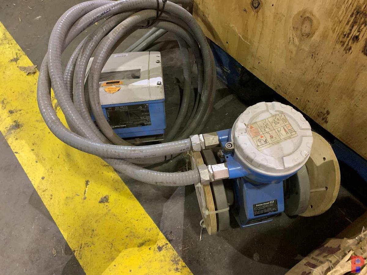 Used (2) CRATES W/ OILFIELD PUMP AND HYDRAULIC SUPPLIES