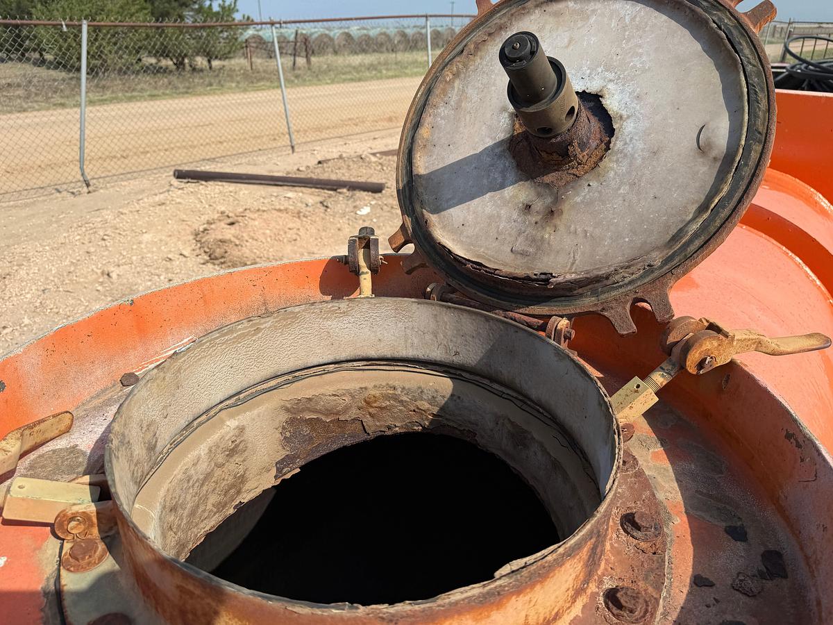 Used (2) DOT-412 750-GALLON  ACID TANKS