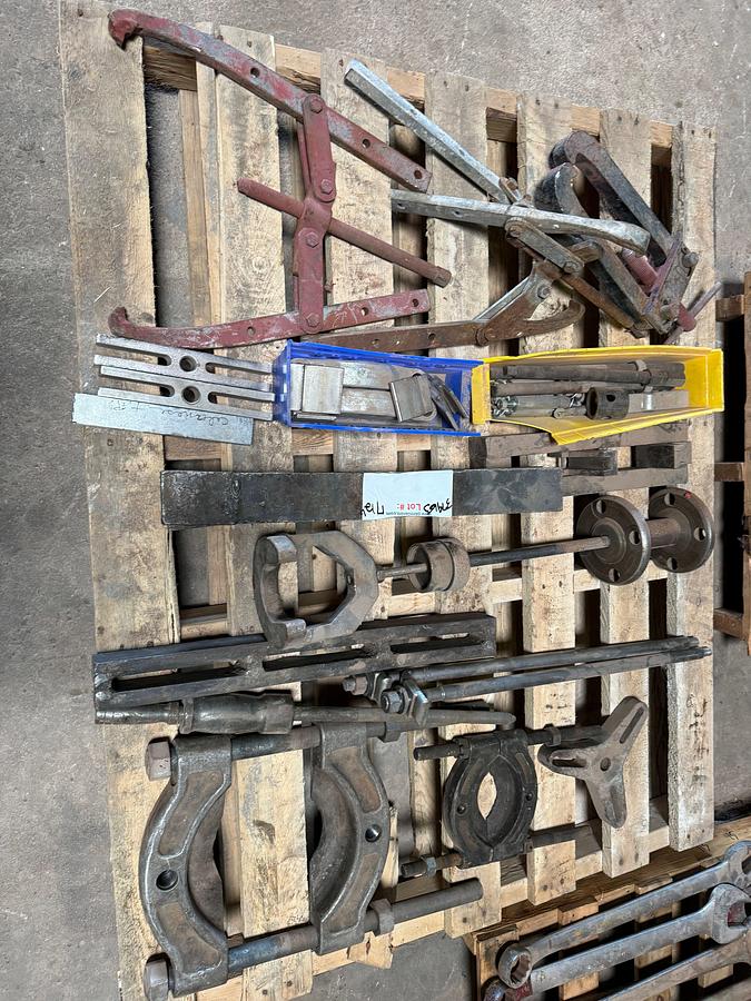 Used PALLET OF VARIOUS TYPE & SIZE PULLERS