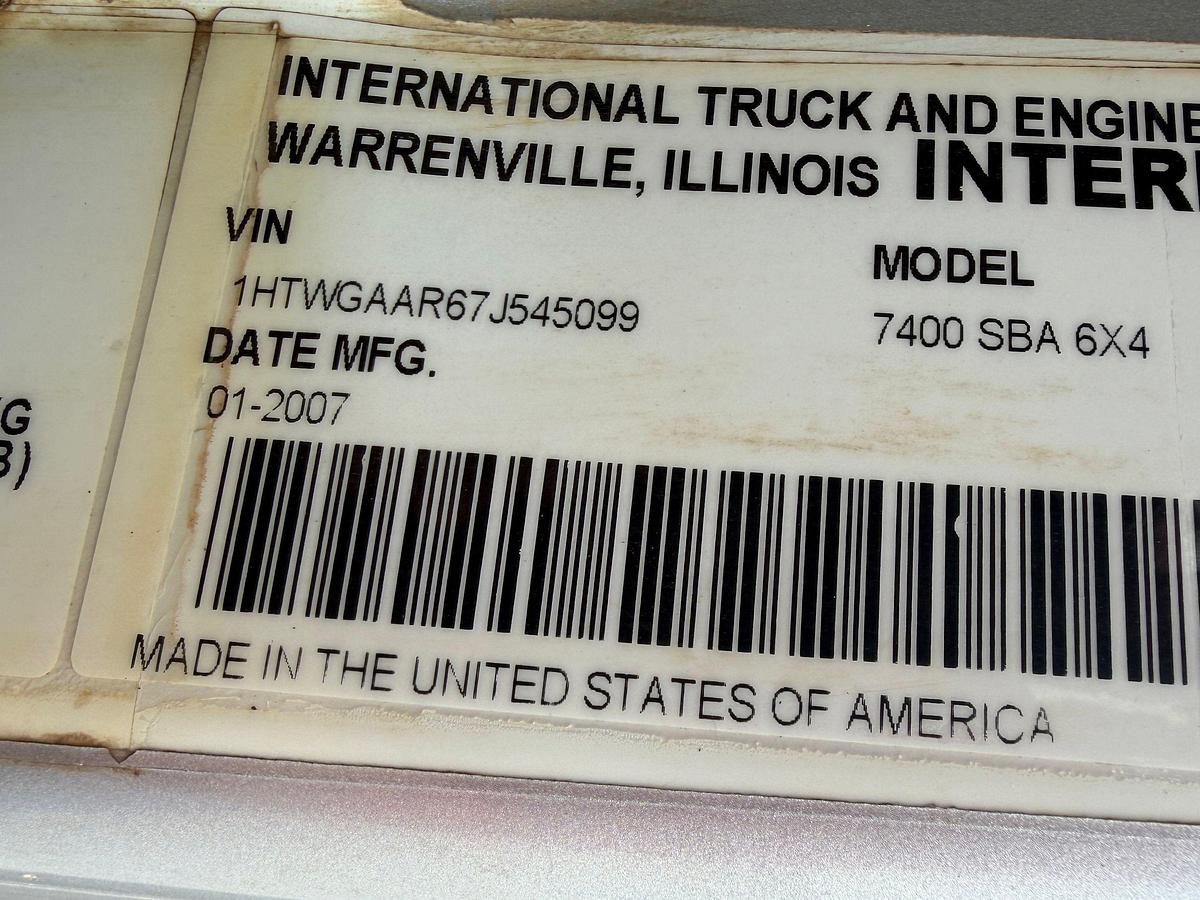 Used WATSON HOPPER SWAB RIG MTD. ON 2007 INTERNATIONAL TRUCK