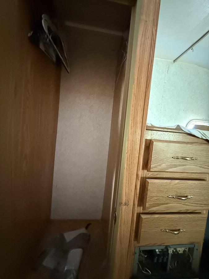 Used 2003 DUTCHMEN 25’ SPORT T/A FIFTH WHEEL PULL CAMPER TRAILER