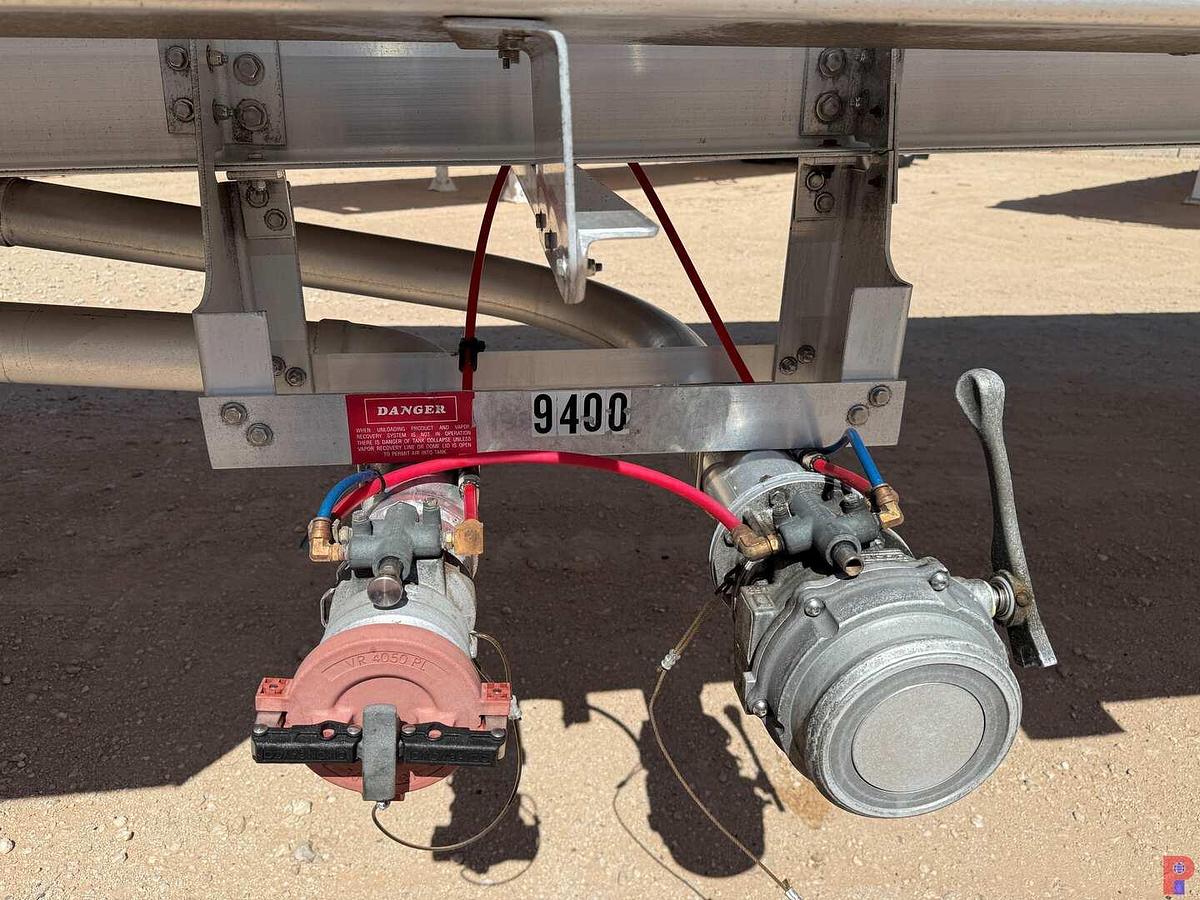 Used 2014 POLAR TANK 9,400 GAL. T/A FUEL TANK TRAILER