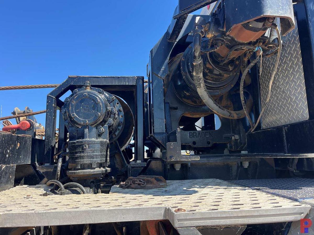 Used 2001 KENWORTH C500 TANDEM STEER HYD. WINCH TRUCK