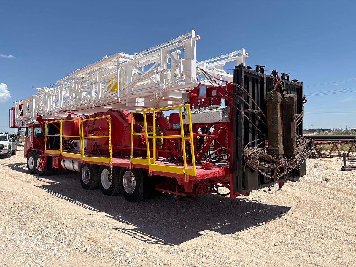Used 1982 Skytop Brewster 5 axle DD Well Service Rig, 96-210k Mast