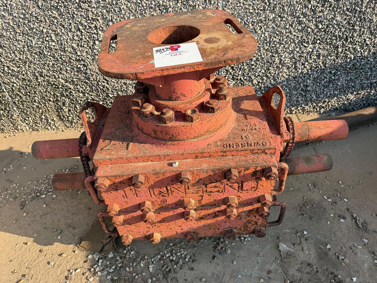 Used TOWNSEND MECHANICAL DBL BLOWOUT PREVENTER W/RUNNING PLATE