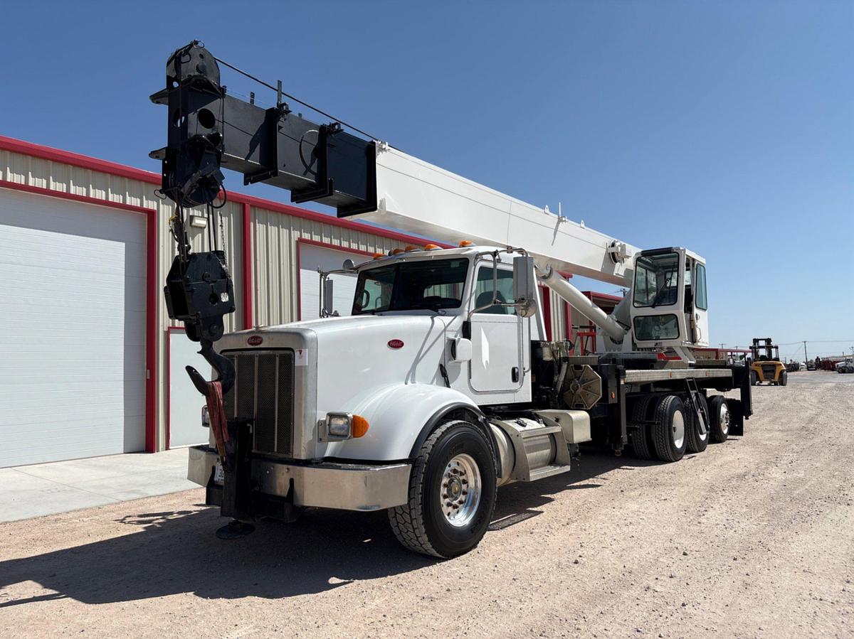 Used 2011 PETERBILT 367 T/A DAYCAB 50-TON CRANE TRUCK