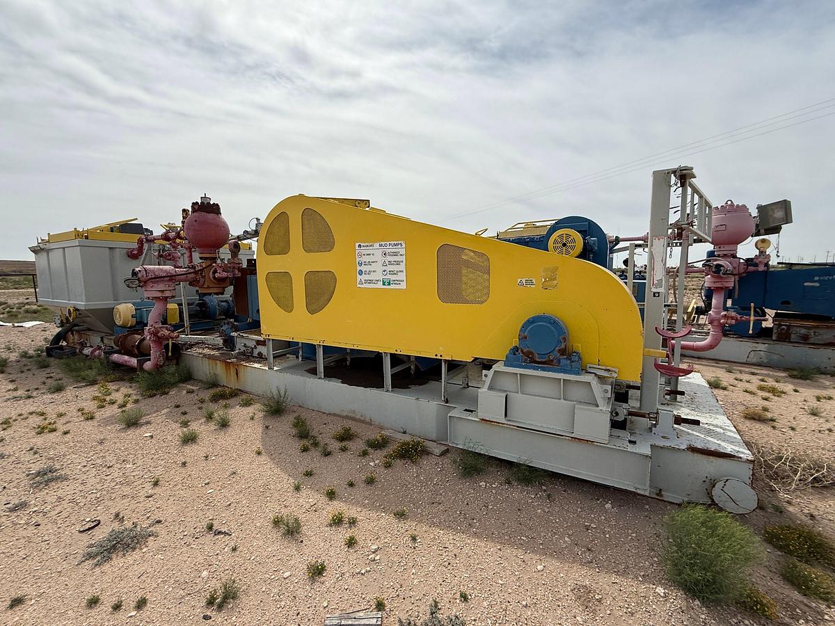 Used CONTINENTAL EMSCO FB-1600 5K WP TRIPLEX MUD PUMP W/ AC ELECTRIC MOTOR &  MIXING TANK SKIDDED
