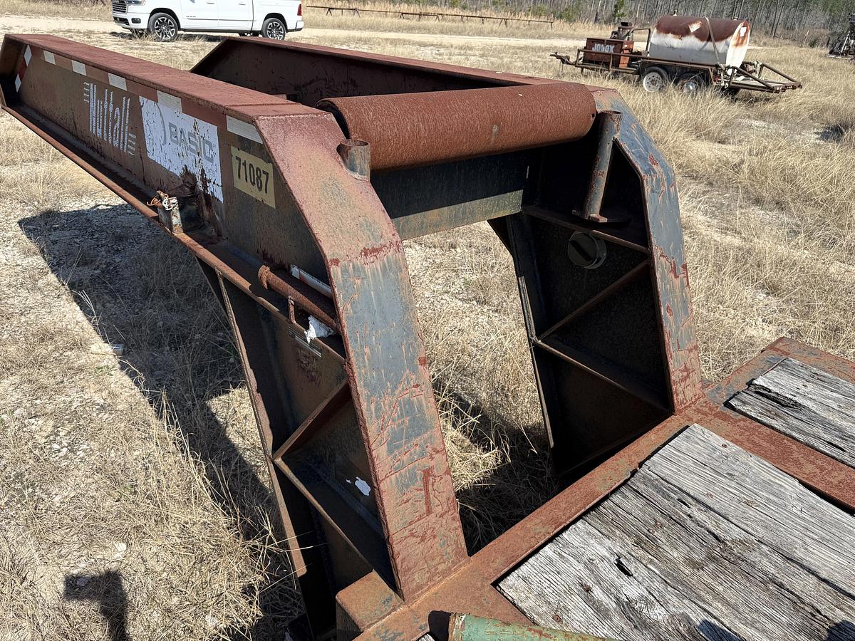 Used 2006 NUTTALL 40' X 102" 55-TON 3-AXLE NARROW NECK LOWBOY