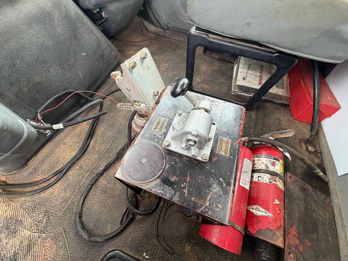 Used WATSON HOPPER SWAB RIG MTD. ON 2007 INTERNATIONAL TRUCK