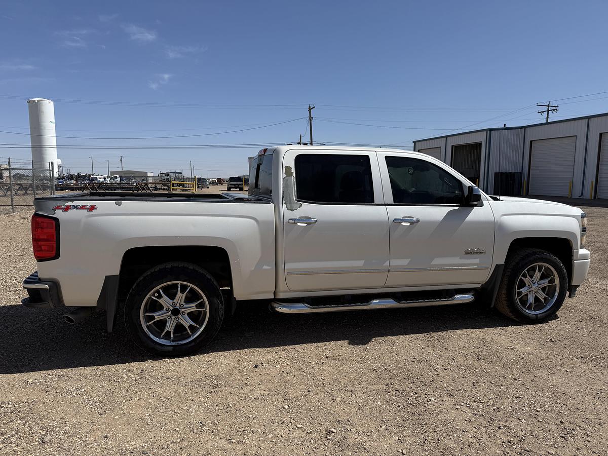 Used 2014 CHEVROLET SILVERADO 1500 HIGH COUNTRY 4WD CREW CAB PICKUP