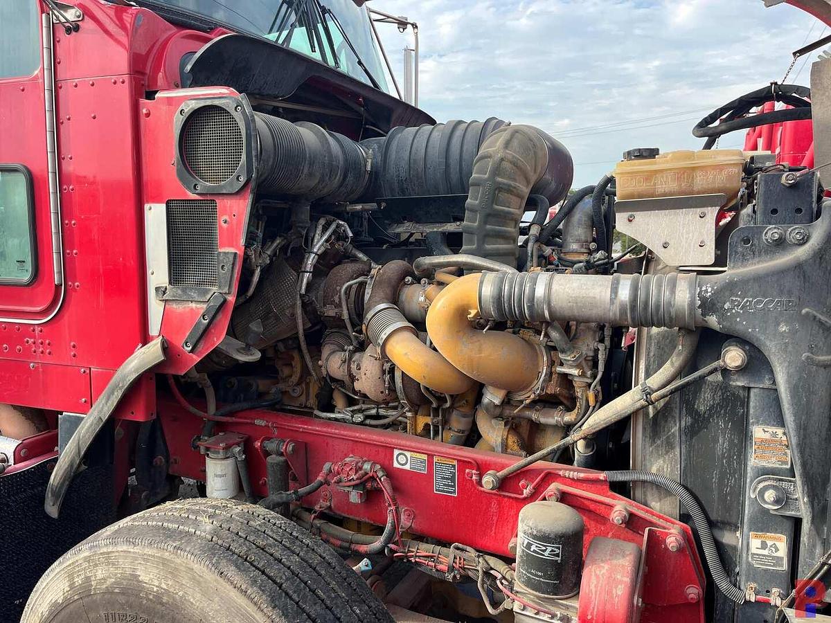 Used 2009 KENWORTH T800 T/A 36” SLEEPER TRUCK