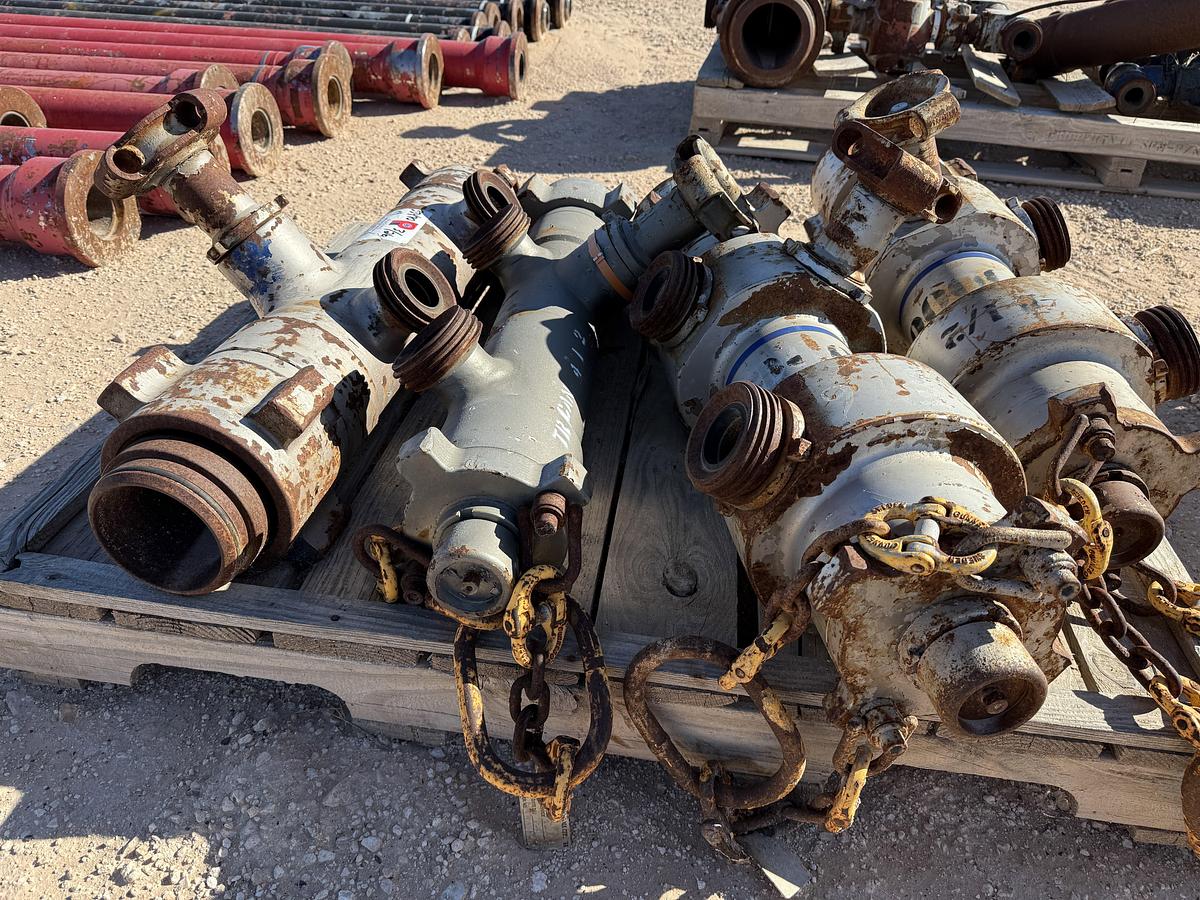 Used (4) MULTI-SIZE SINGLE PLUG CEMENT HEADS