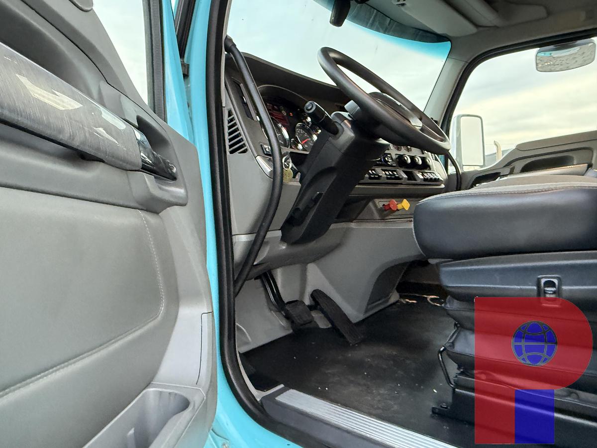 Used 2019 KENWORTH T680 T/A DUMP TRUCK