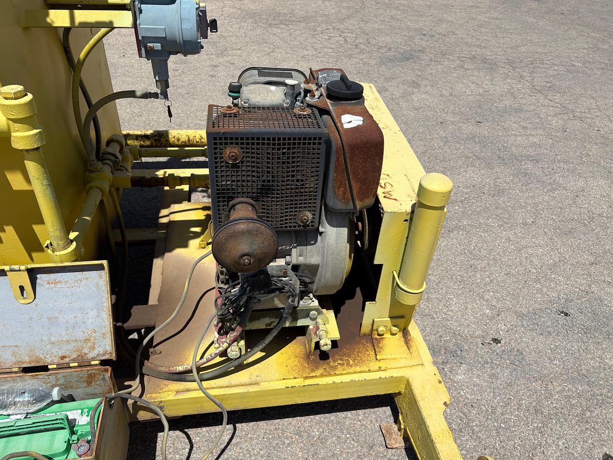 Used 4-station closing unit, skidded, turned over, did not start