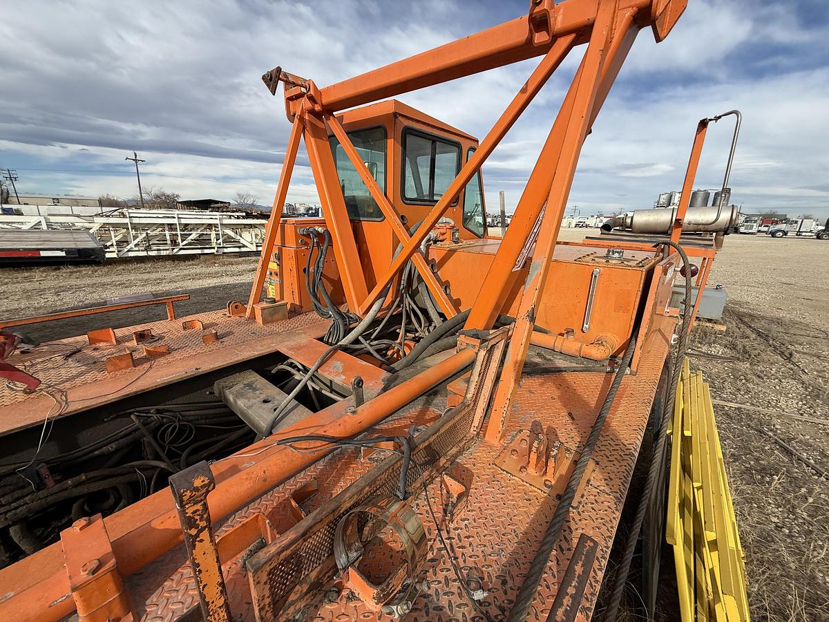 Used TAYLOR DD260HD 5-AXLE WELL SERVICE RIG CHASSIS F/ PARTS ONLY