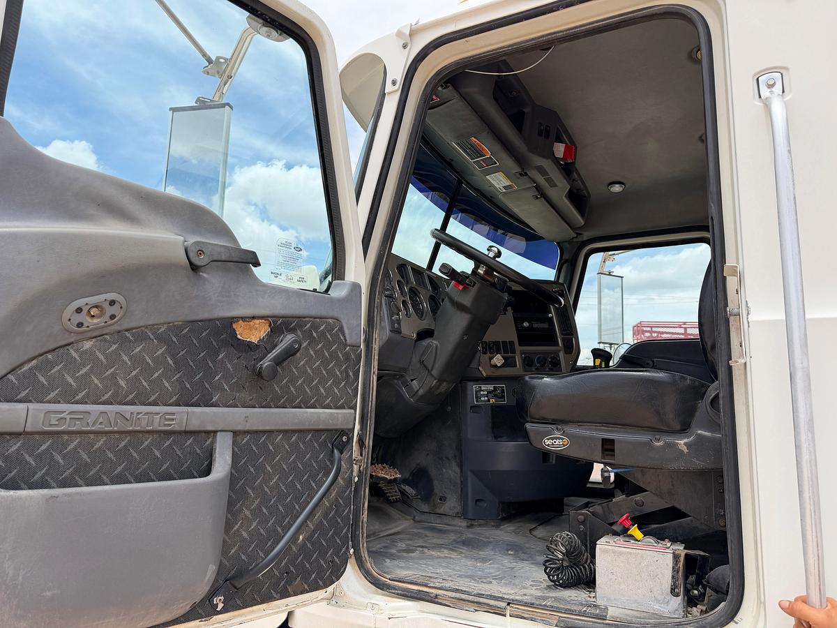 Used 2011 MACK GRANITE T/A DAYCAB HOT OIL TRUCK