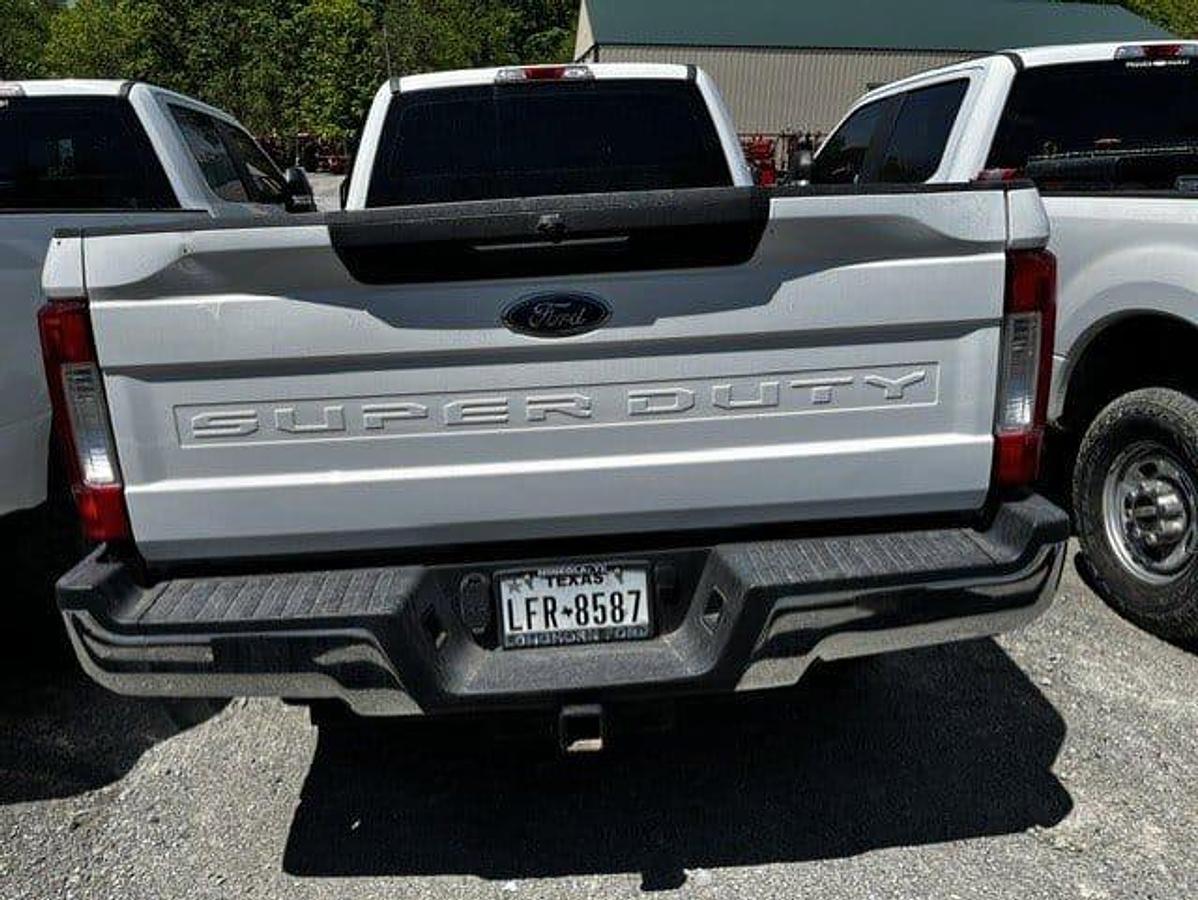 Used 2018 FORD F-250 SUPER DUTY XL 4X4 CREW CAB PICKUP