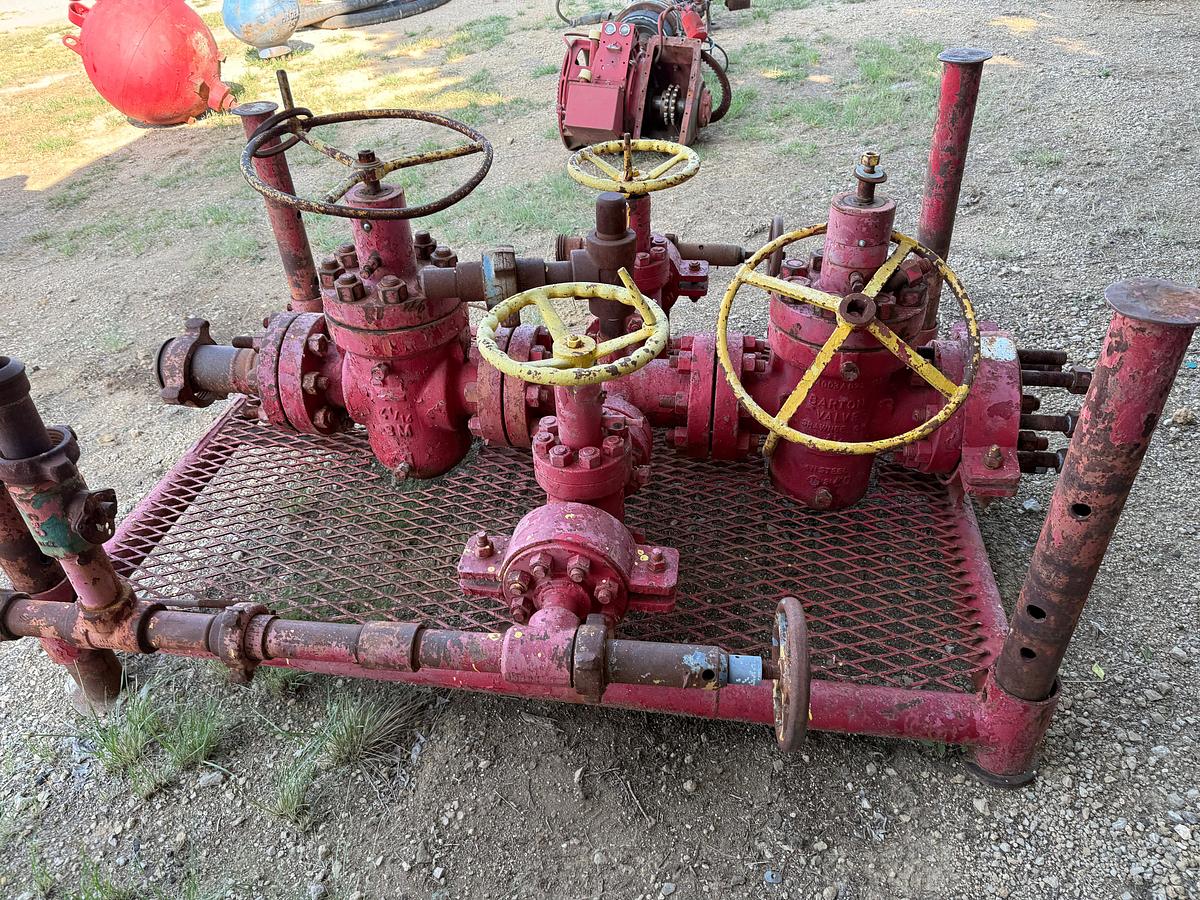 Used (2) 4-1/16” 3M & (2) 2-1/16” 5M ADJ HEIGHT MUD CROSS MANIFOLD