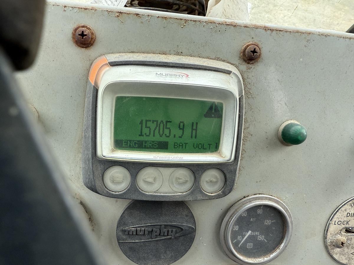 Used 2008 CROWN CE600 DD 5-AXLE WELL SERVICE WORKOVER RIG FOR PARTS