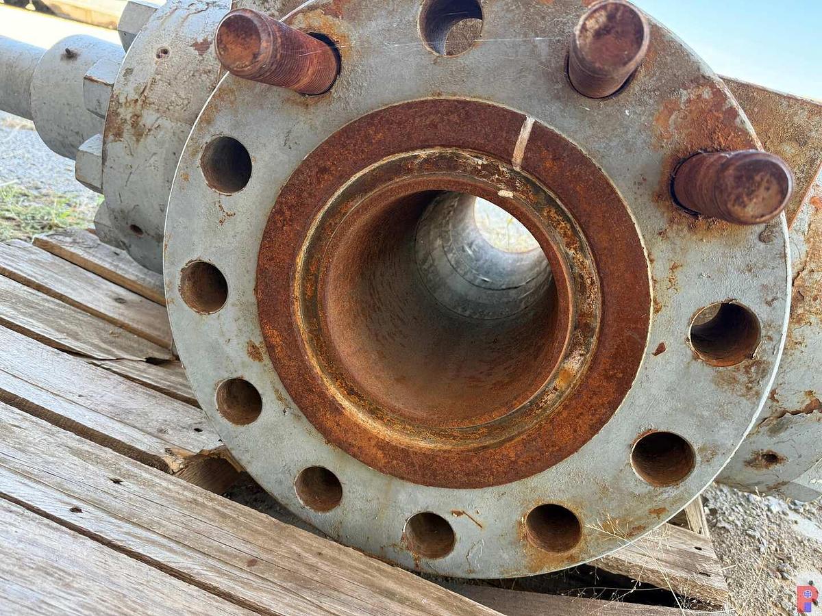Used 7-1/16” 15K WP MANUAL FRAC VALVE